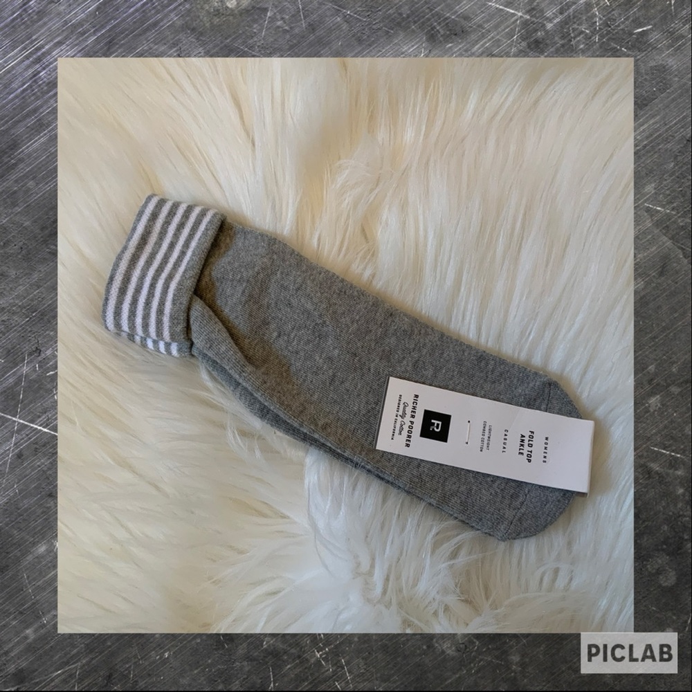 Richer Poorer Fold Top Ankle Socks. - NWT